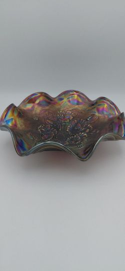 Beautiful Antique Imperial Amethyst Carnival Glass Ruffled Pansy Bowl