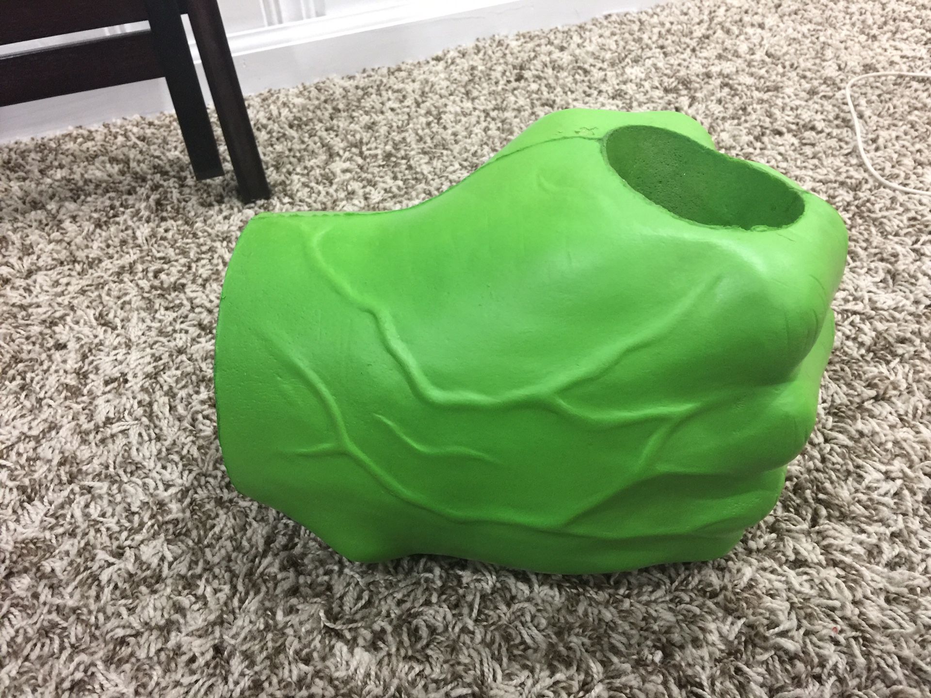 Hulk hand koozie