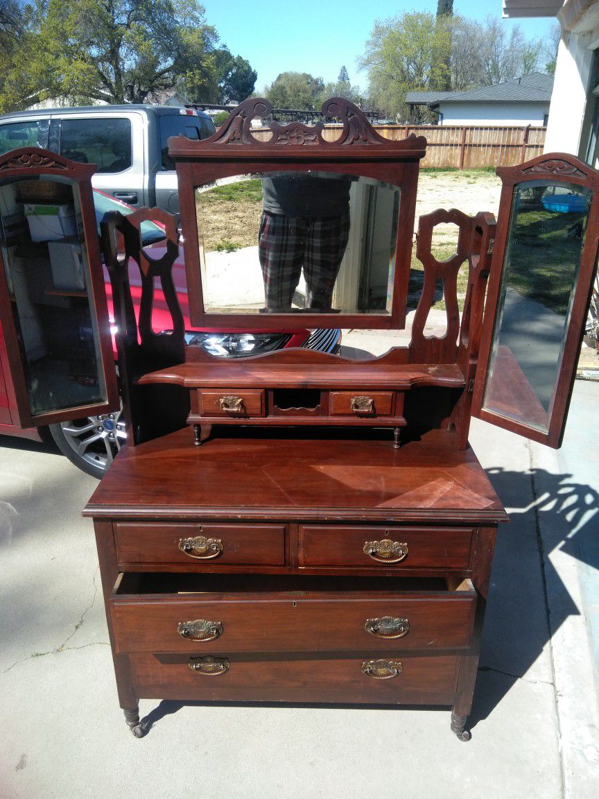 Antique Dresser With 3 Pc Mirror England