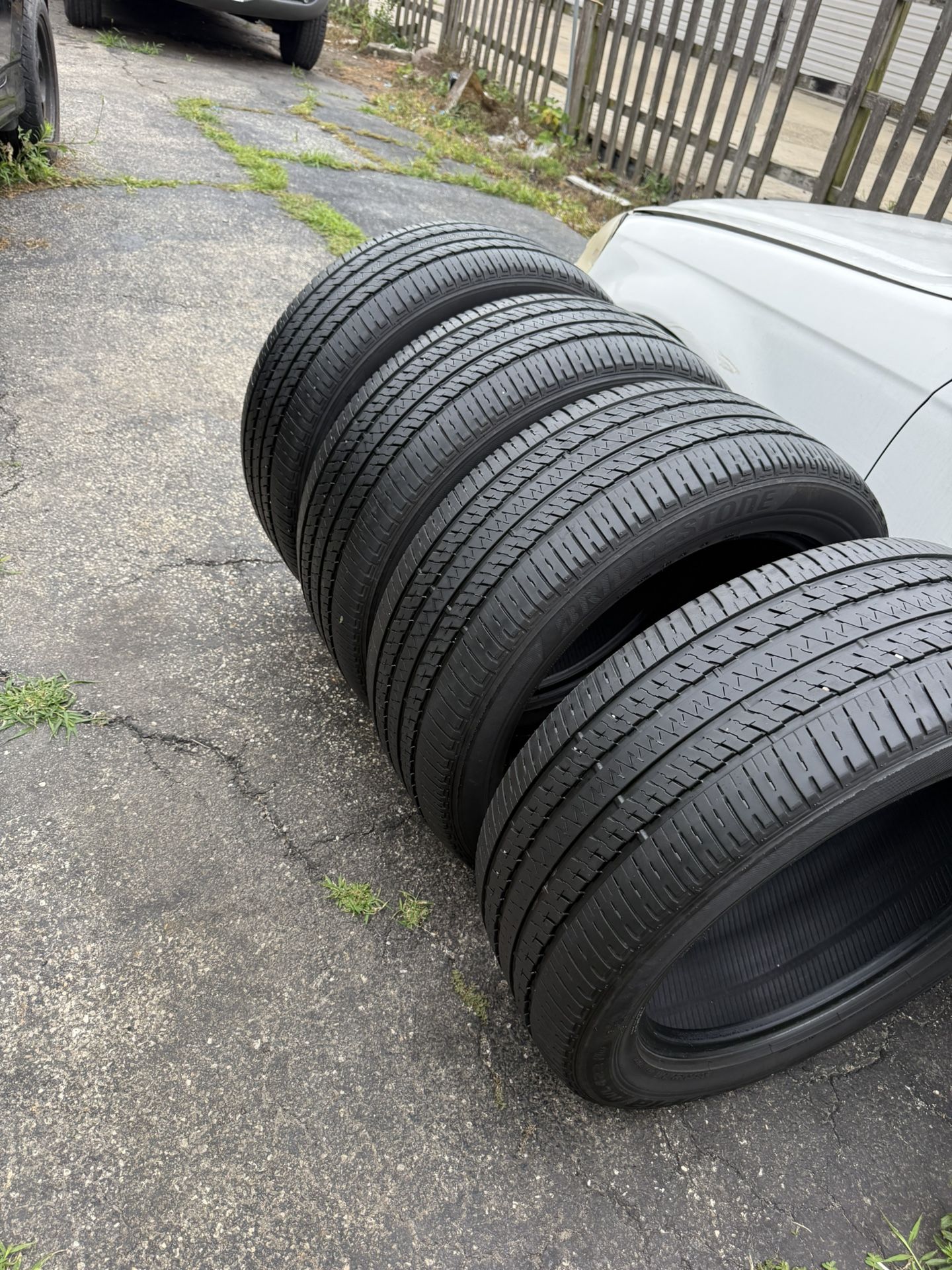 Tires 265/50/20 Brigstone