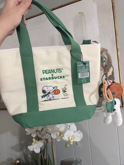 Starbucks snoopy collab