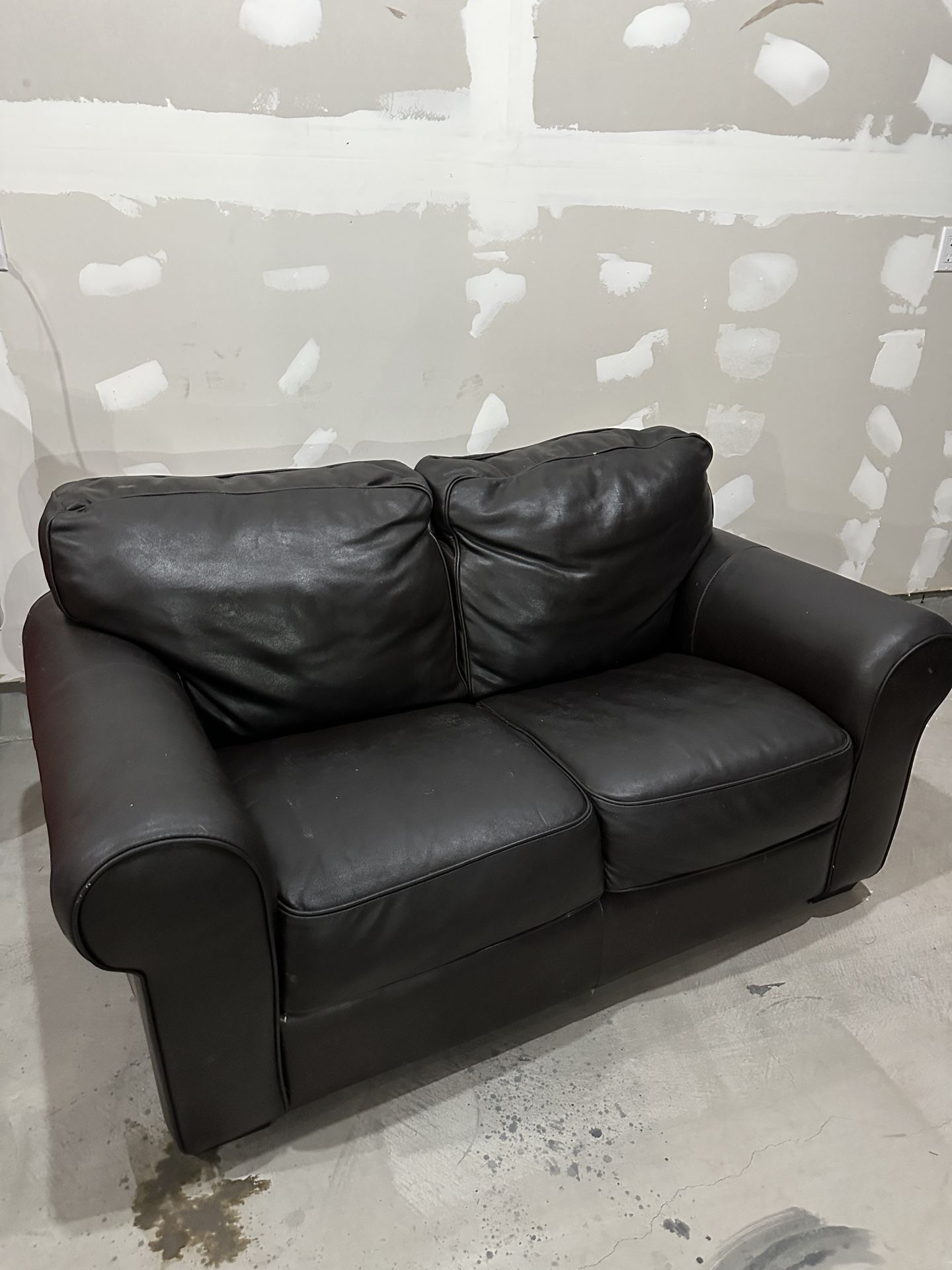 Black Couch With Free Delivery