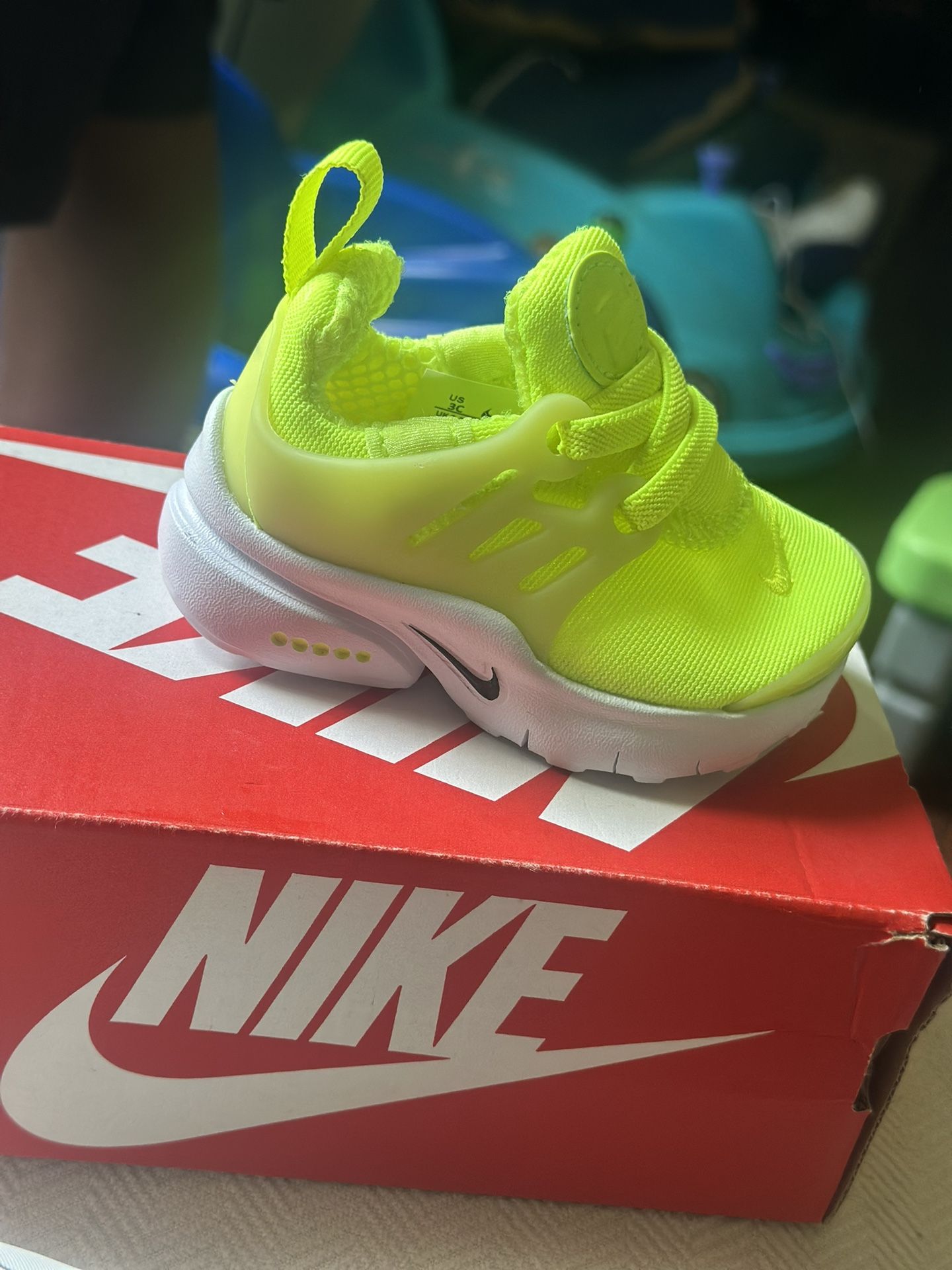 Neon Green Nike’s