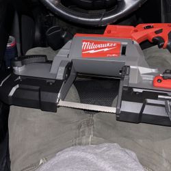 Milwaukee Band Saw Deep Cut M18