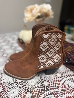 New twisted X women’s boot booties size 9
