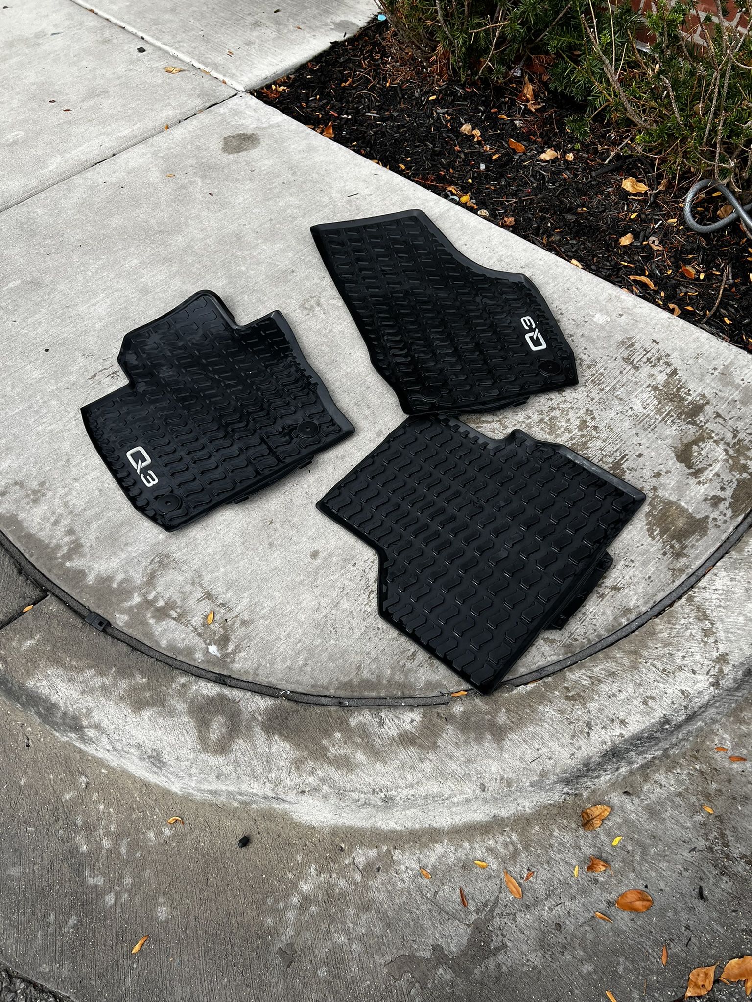 Audi Q3 Floor Mats (2018–2021)