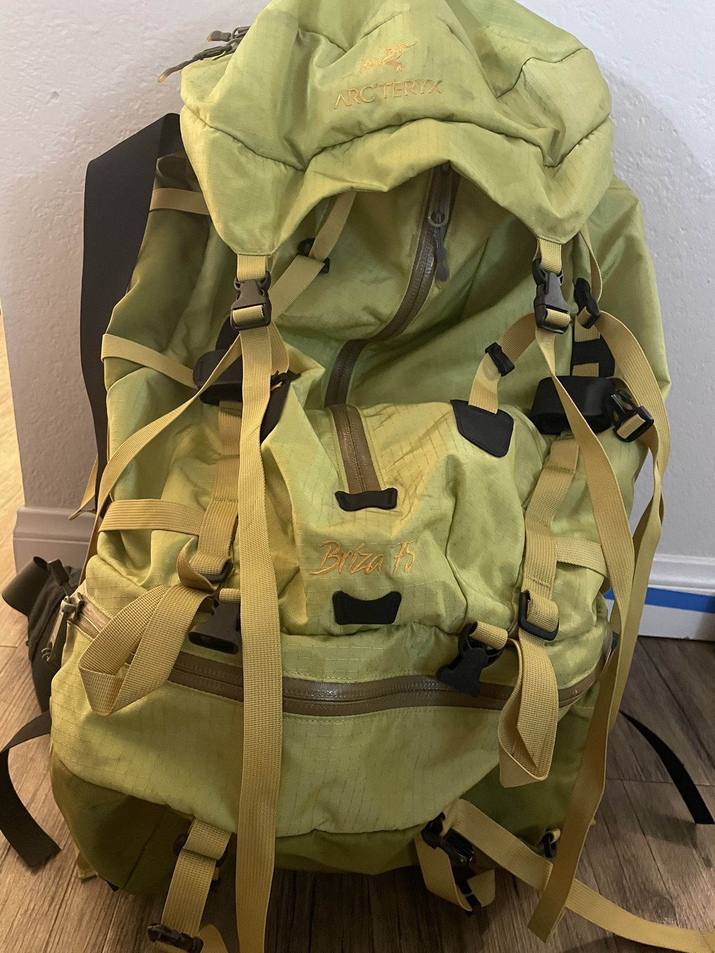 Women’s Backpacking Backpack - Arcteryx Briza 75
