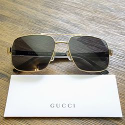 Gucci Men’s Pilot Sunglasses in Gold