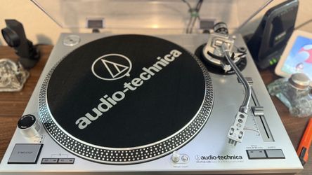 Audio-Technica AT-LP120-USB Direct-Drive Professional Turntable (USB & Analog), Silver 