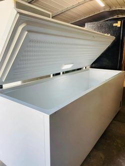30 ft.³ chest freezer