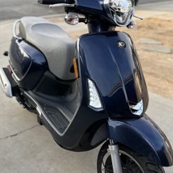 KIMCO LIKE 150i  SCOOTER  LOW MILES  254