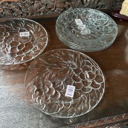 Vintage Clear Plate With Leaf And Grape Design