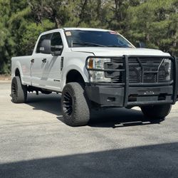 2019 Ford F250 Super Duty Crew Cab 