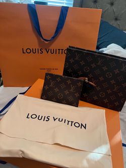 Luis Vuitton purse with coin wallet