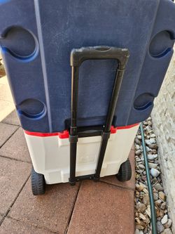 60 quart cooler on wheels and with handle