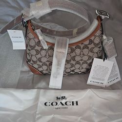 Brand NWT Coach Signature Jaquard Crystal Hamptons Hobo Bag
