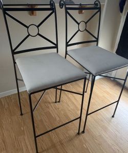 2 Nice Bar Stools