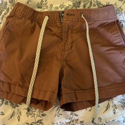 Vuori Shorts