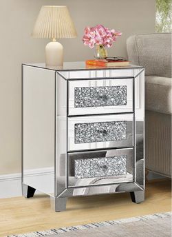 Gorgeous Mirrored Side Table with 3 Drawers NEW