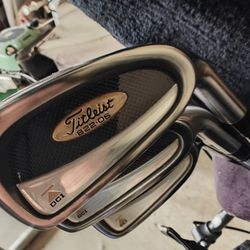 Tiliest Golf Clubs And Drivers