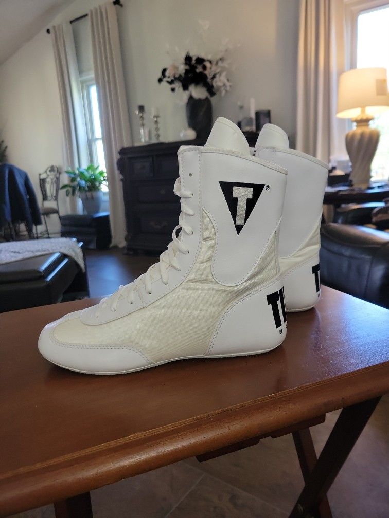 Title Boxing Shoes Size 6
