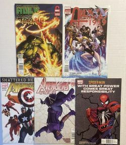 Marvel RARE Newsstand Lot Hulk Human Torch 1 Avengers 2 3 12 Spider-Man Nice!