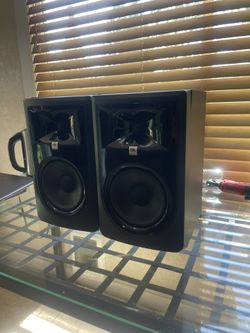 JBL 305p Speaker Monitors 
