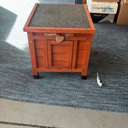 FREE Outdoor Cat House ALPINE 91901