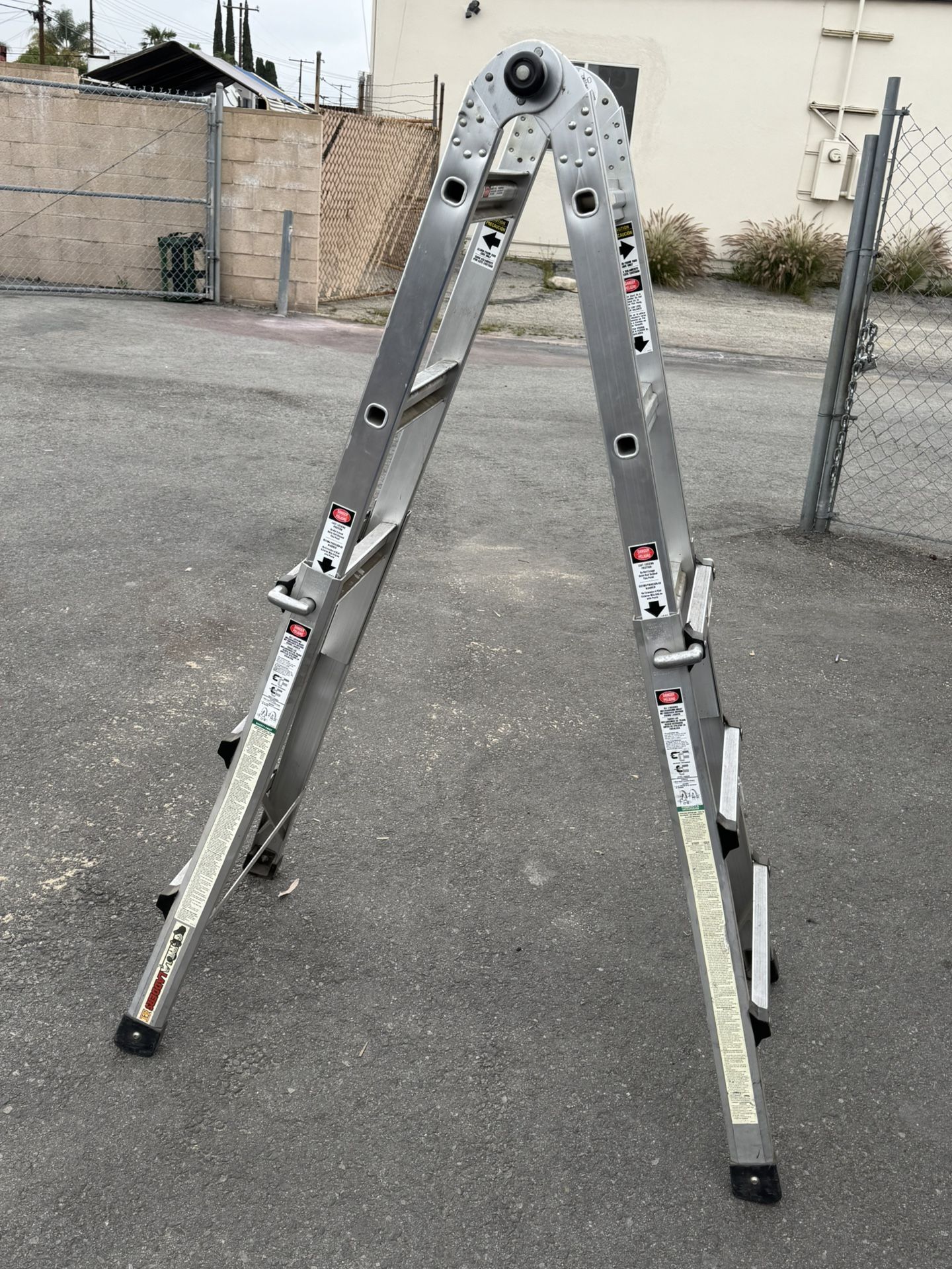 Gorilla Ladder Excellent Condition
