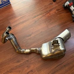 2024 Yamaha R7 Stock Exhaust