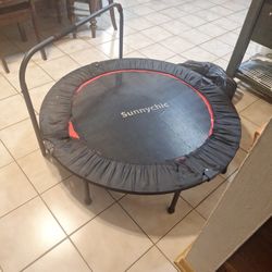 Sunny Chic Trampoline