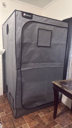 Indoor tent
