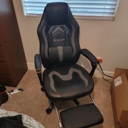 Like New Gaming Chair