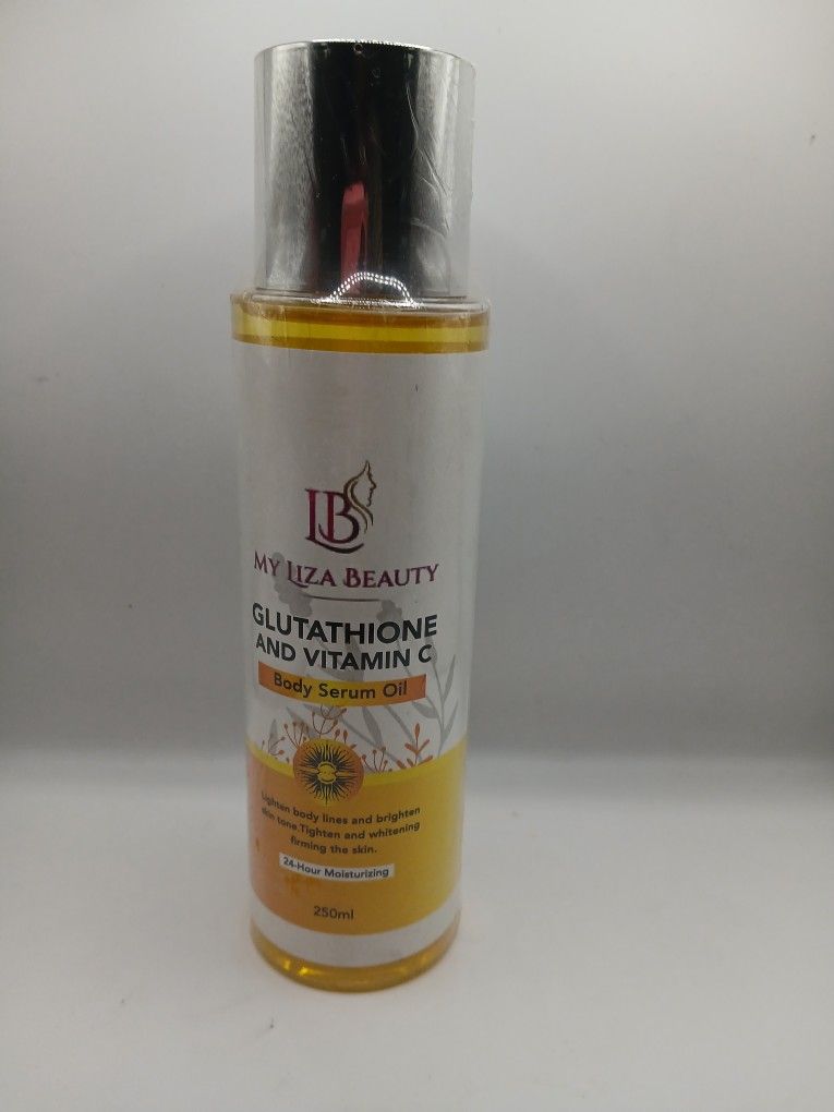 GLUTATHIONE AND VITAMIN C
Body Serum Oil
Lighten body lines and brighten skin tone. Tighten and whitening firming the skin.
24-Hour Moisturizing
2
