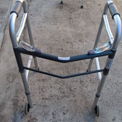 Walker ( Local sale Tulare, Cash Only Transaction)