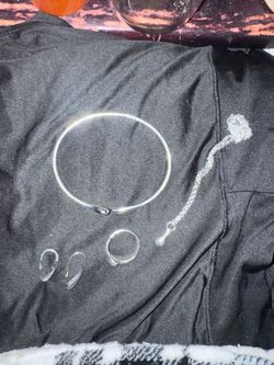 Casual four piece jewelry set