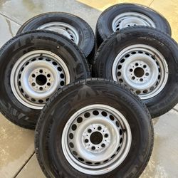 2022/25 Mercedes sprinter Wheels and tires. Only 1,500 Miles In Service. No TBS.  $500