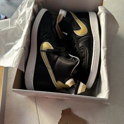 Vandal High Supreme Metallic Black Size 10