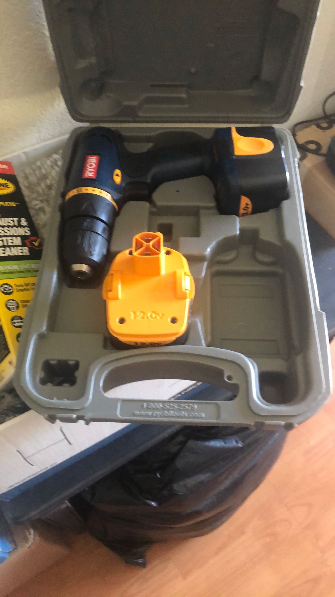 RYOBI Drill 12v