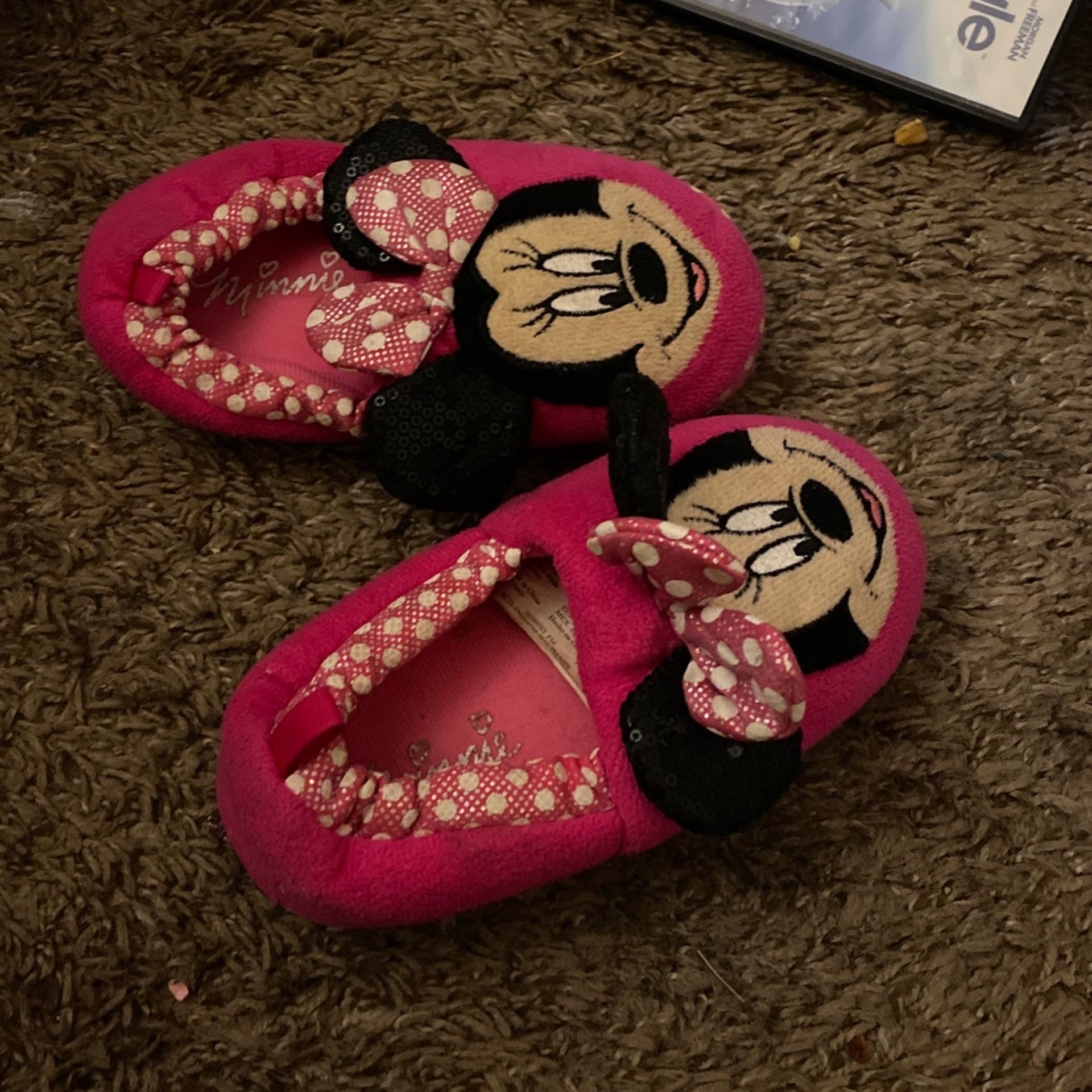 Minnie Size 11/12 Toddler Slippers