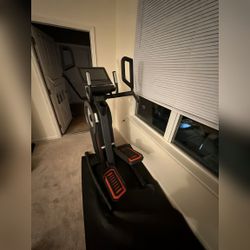 ProForm Pro HIIT H14 with 14” HD Touchscreen Black - Good - Somerset County, NJ