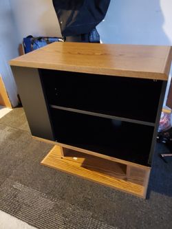 Entertainment shelves