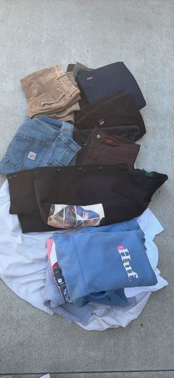 Men’s pants 32&33’s and Medium size hoodies in a bundle for $20