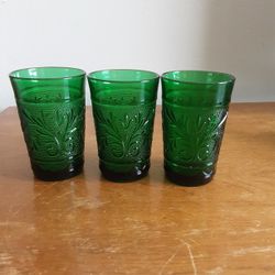 Set Of 6 Anchor Hocking Cups And 1 Candy Bowl