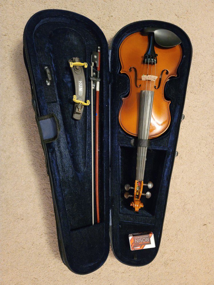 Violin 1/2 Size Carlo Robelli & Case