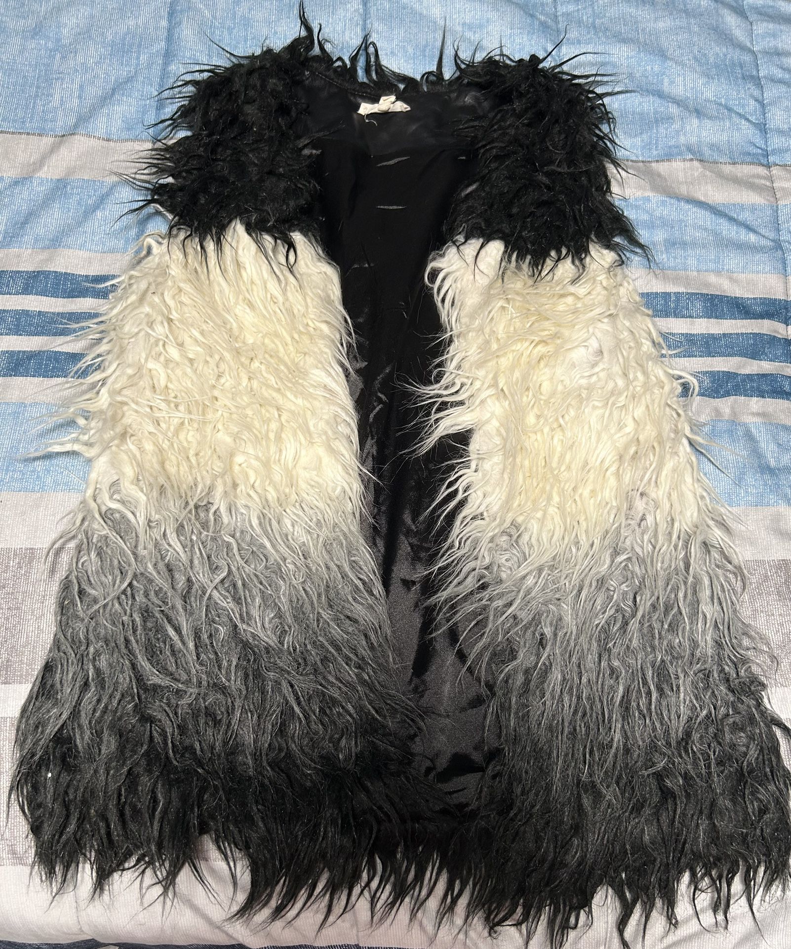 Women’s Small Medium Faux Fur Vest