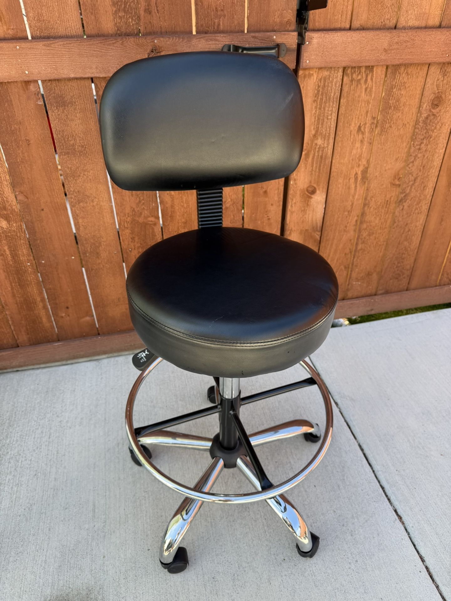 Tall Black Swivel Office Chair