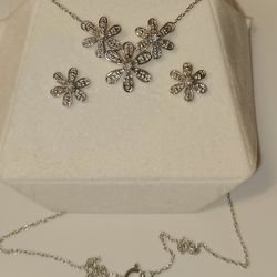 10k Diamond Flower Set