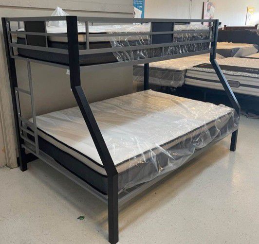 Dinsmore Black/Gray Twin over Full Bunk Bed