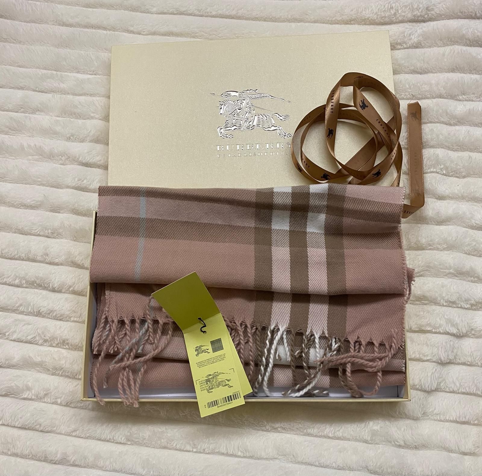Burberry Scarf 